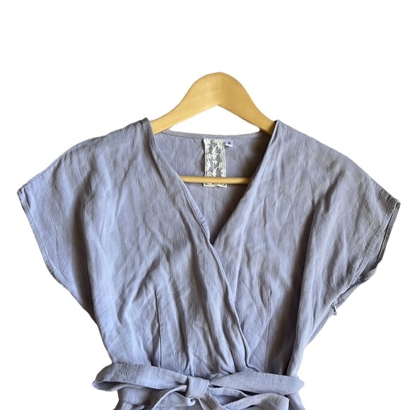 Sadie & Sage Women's Surplice Dress Color: Slate/Light Purple/Gray Size Small - Picture 8 of 11